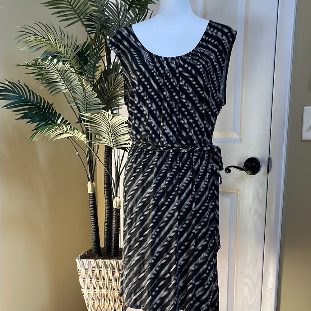 Loft, size large, sleeveless black dress with white patterned detail